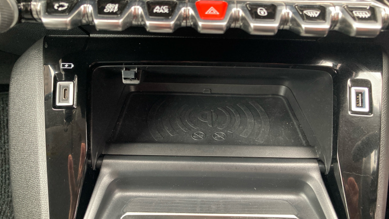 Peugeot 208 1.2 PureTech 100 Allure Premium 5dr EAT8 Petrol Hatchback